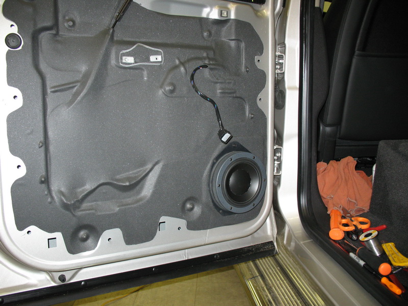 Door panel sound deadened and Dynaudio spekaer installed